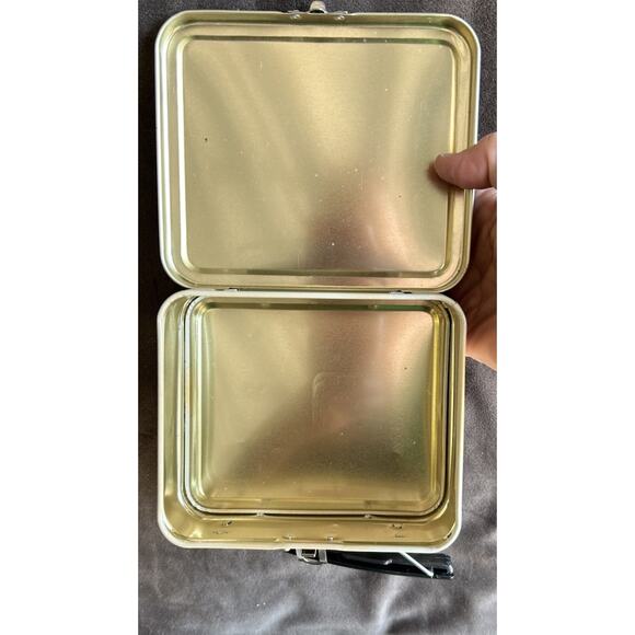 Vintage G.I. Joe Action Soldier - Mini Metal Tin Lunch Box By Hasbro Inc. 1998 - Picture 7 of 8